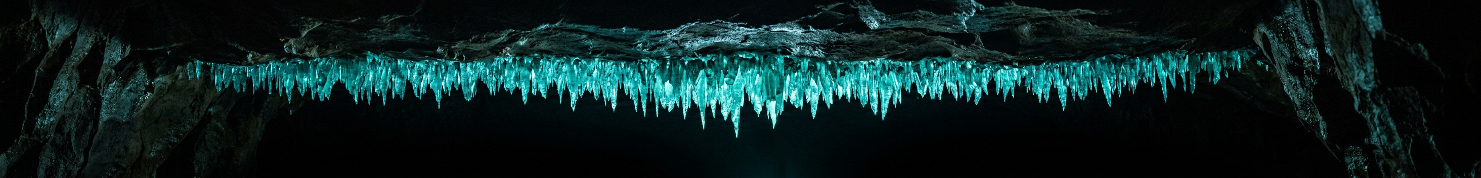 Bioluminescent crystal formations
